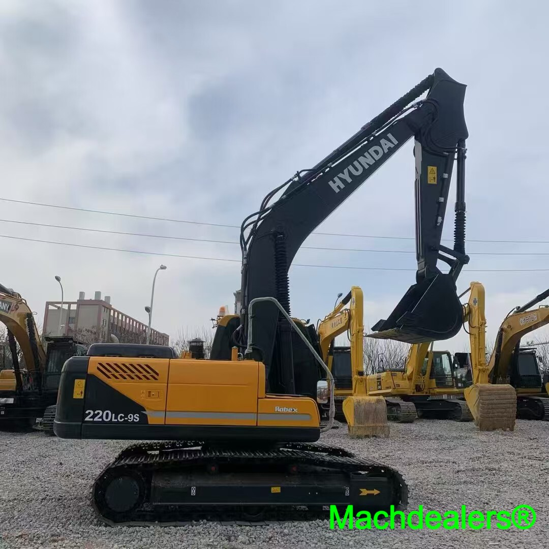 2015 Hyundai 220LC-9S Crawler Excavator