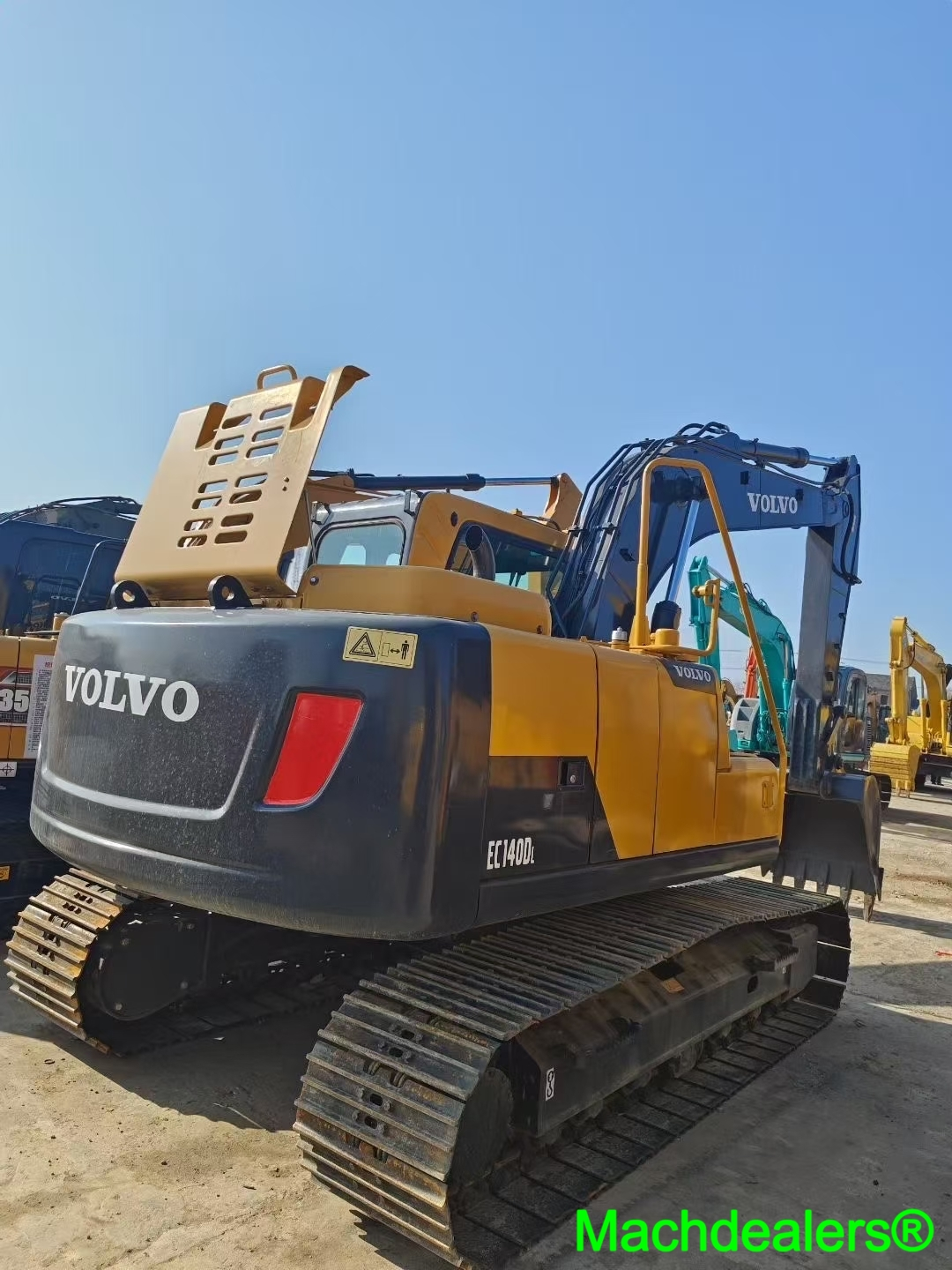 2016 Volvo EC140DL Crawler Excavator - Image 2