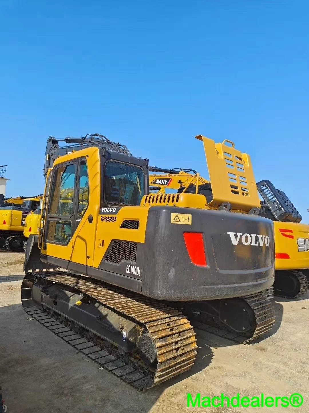 2016 Volvo EC140DL Crawler Excavator - Image 4