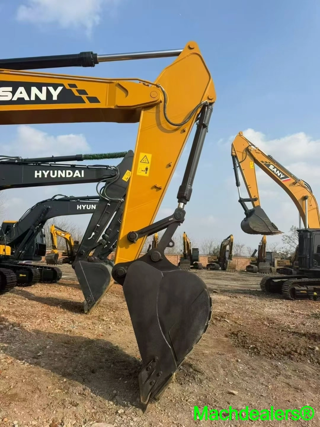 2022 SANY SY265C Crawler Excavator - Image 3