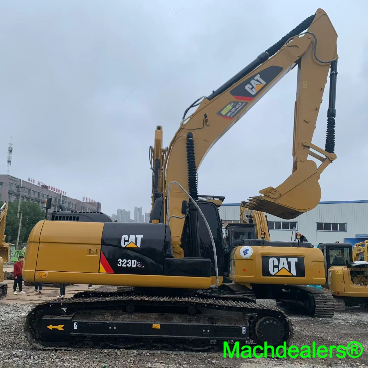 2025 Caterpillar CAT 323D2L Crawler Excavator 1