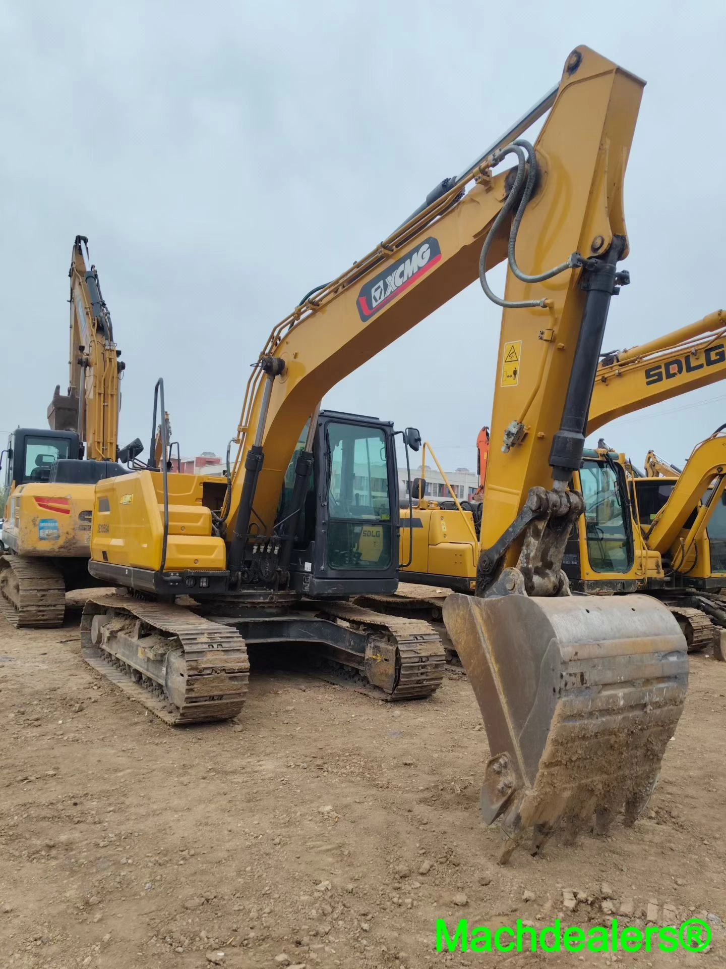 2024 XCMG XE135GA Medium Crawler Excavator