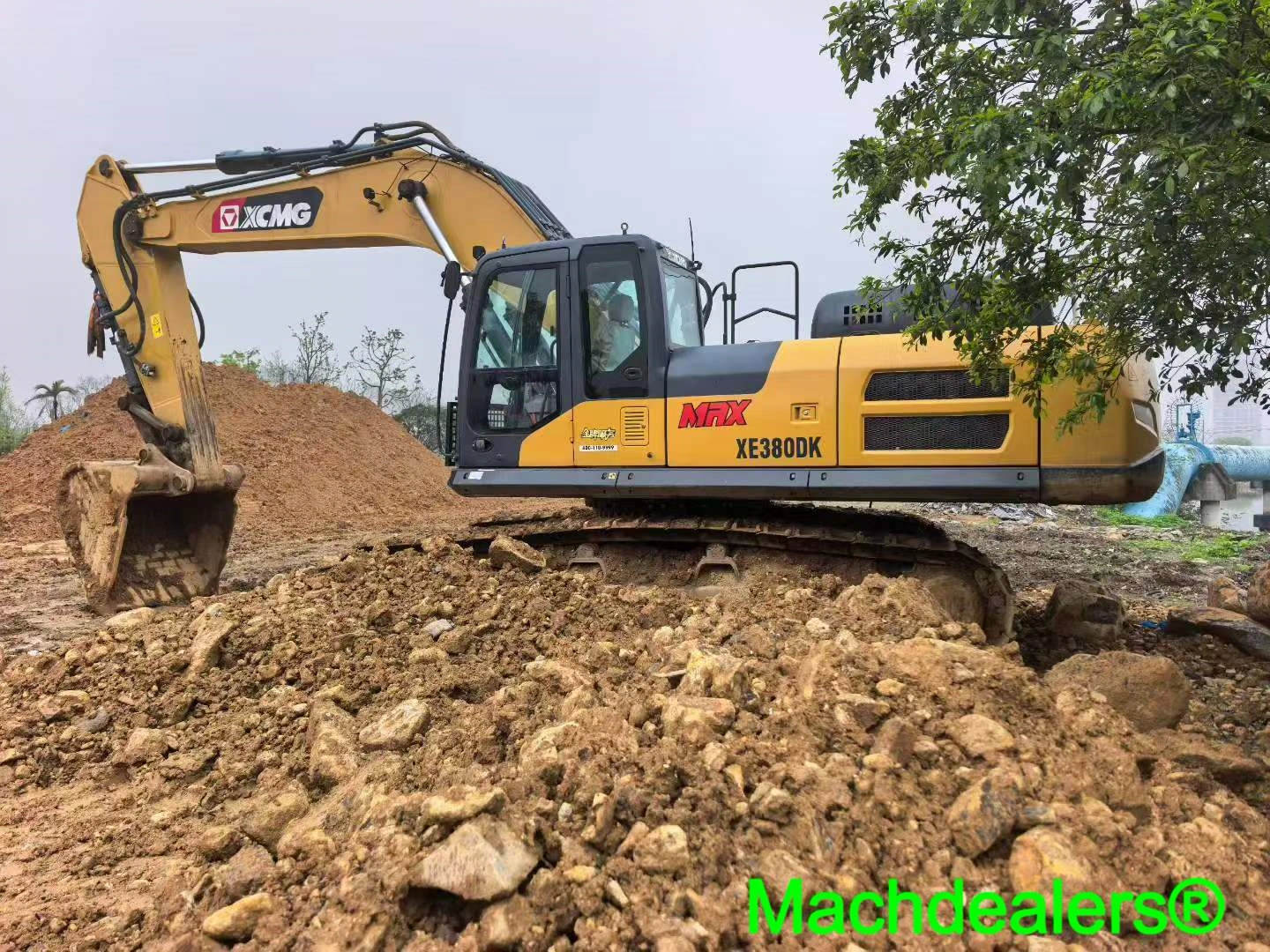 2021 XCMG XE380DK Crawler Excavator