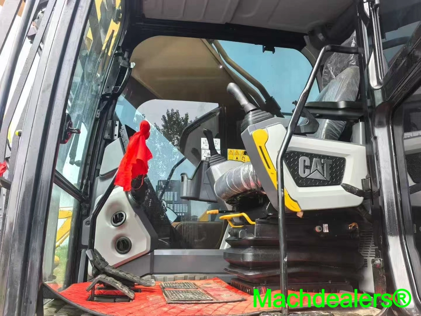 2024 Caterpillar 349 Crawler Hydraulic Excavator - Image 4