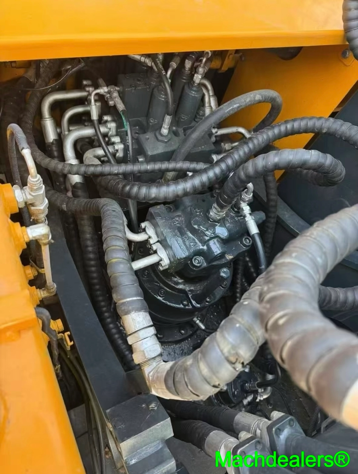 2024 HYUNDAI HX220HD Crawler Excavator - Image 8