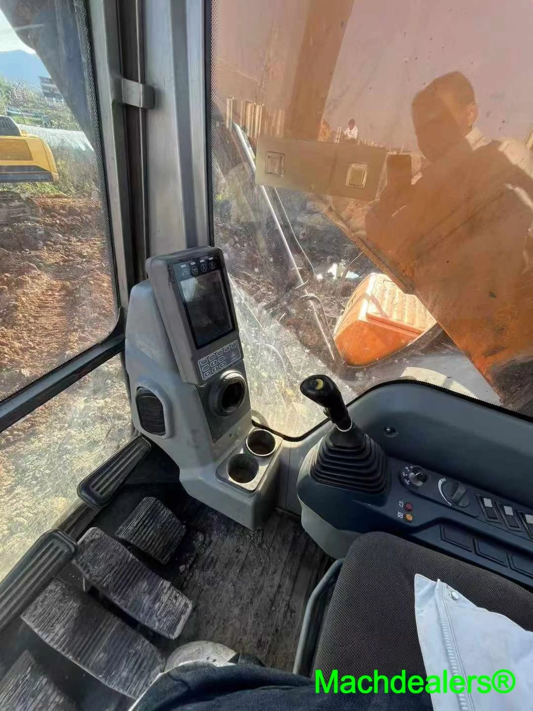 2015 SANY SY215C Crawler Excavator - Image 11