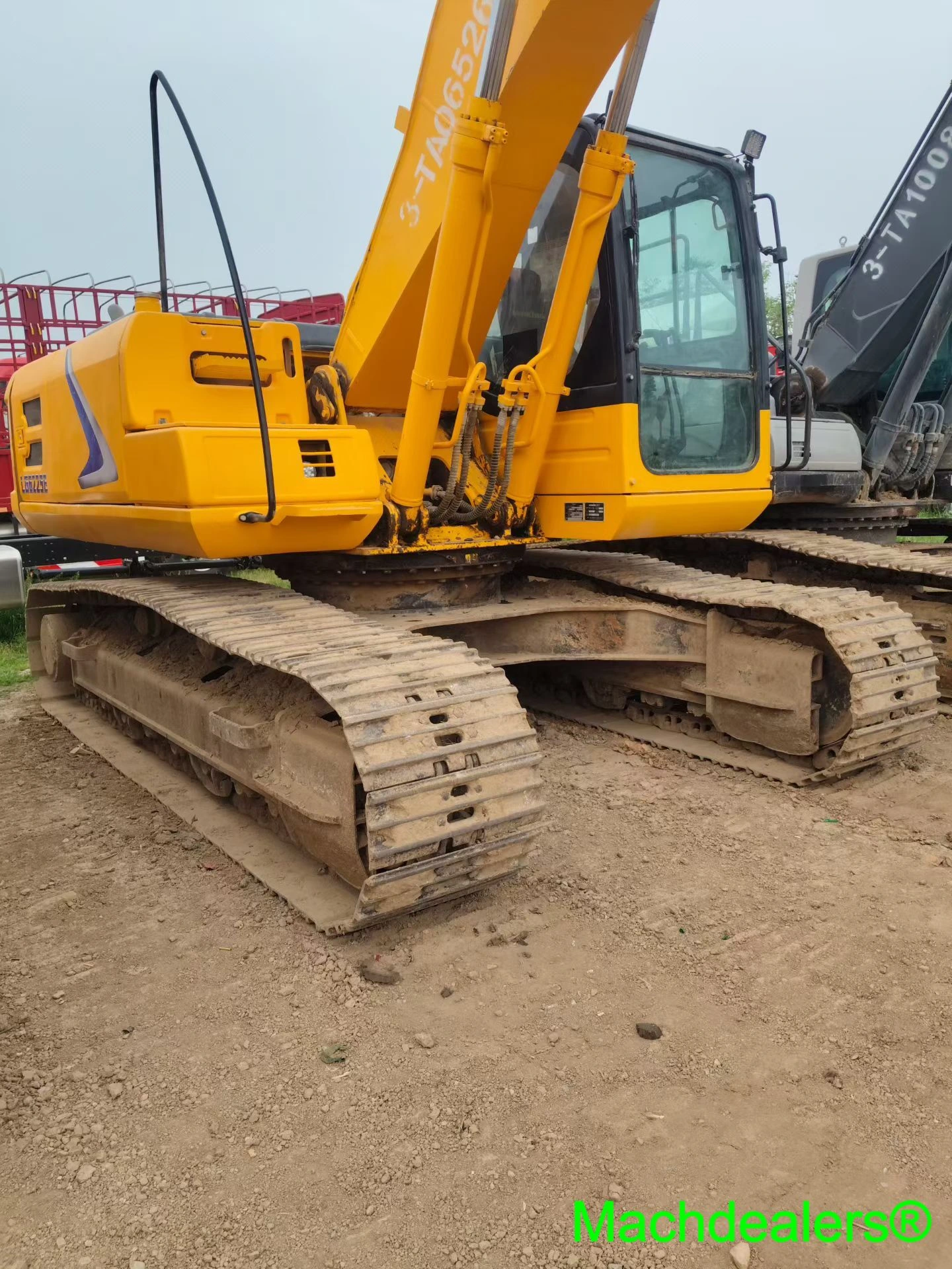 2018 Lonking LG6225E Crawler Excavator - Image 3